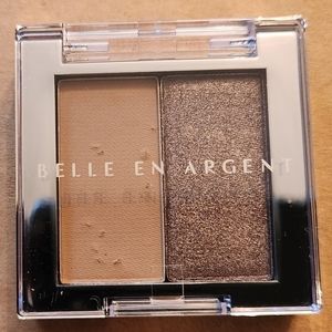 BELLE EN ARGENT Shimmer Taupe Eyeshadow Duo in Callsheet + Production
